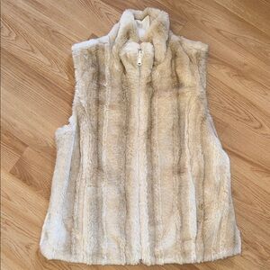 Faux Fur Vest in Cream Medium Maximalism Mob Wife Apres Ski